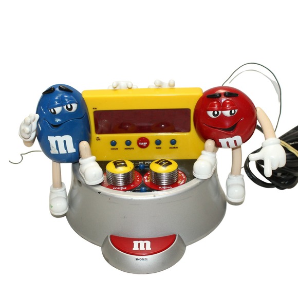 M&Ms Vintage Collectible AM/FM Digital Alarm Clock Radio Snooze Antenna WORKS - Picture 1 of 10